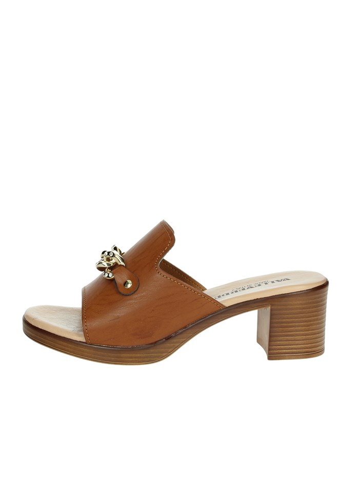 CIABATTE CON TACCO 55450 CUOIO