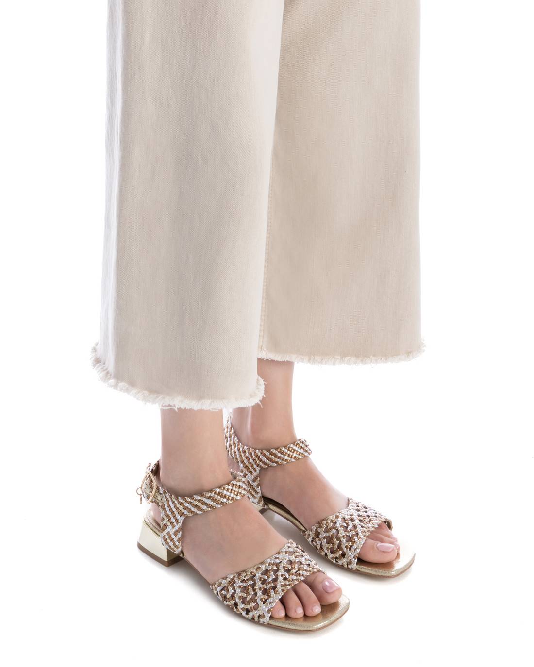 Xti Donna Sandali bassi 143939 Oro