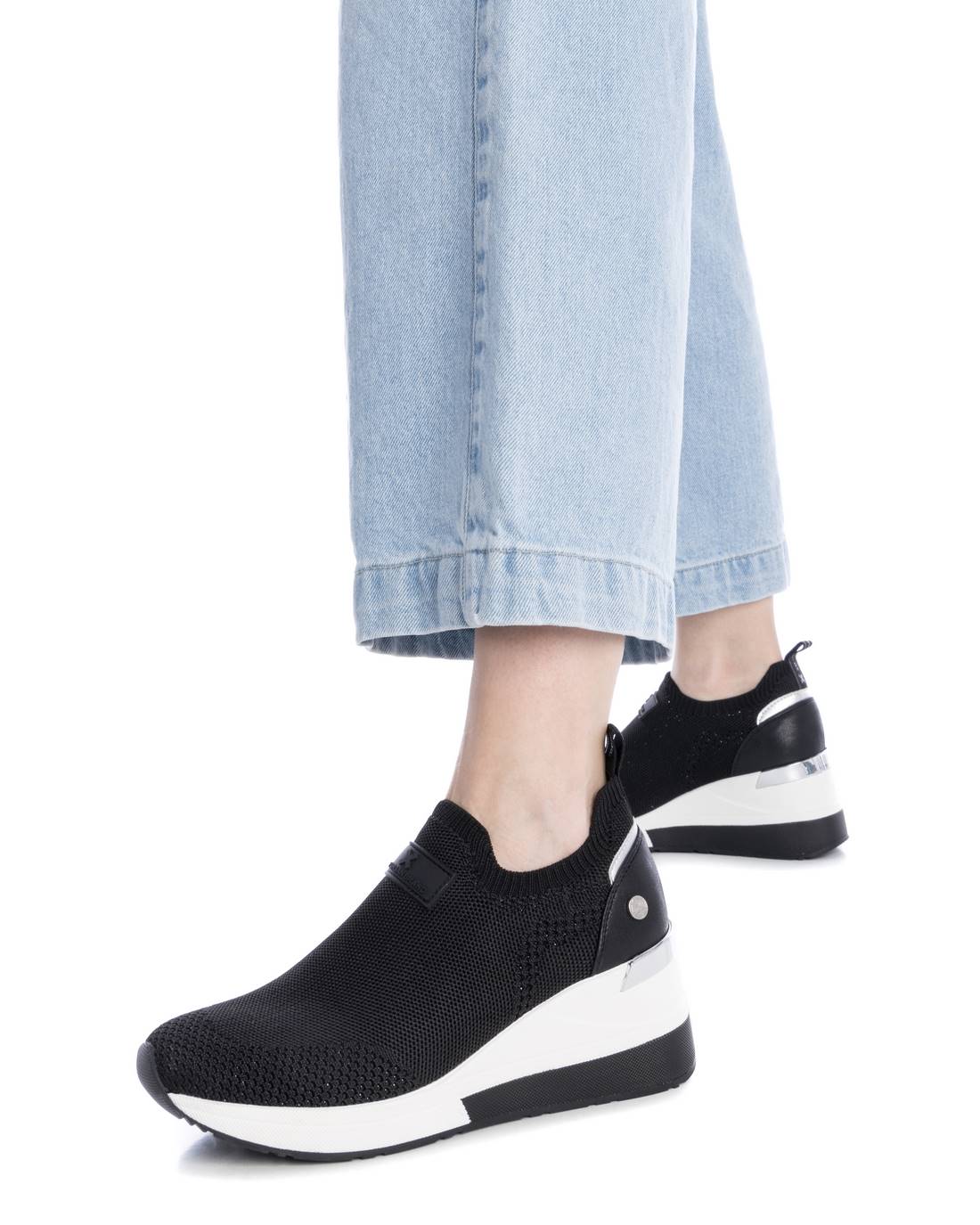 Xti Donna Sneakers bassa 143718 Nero