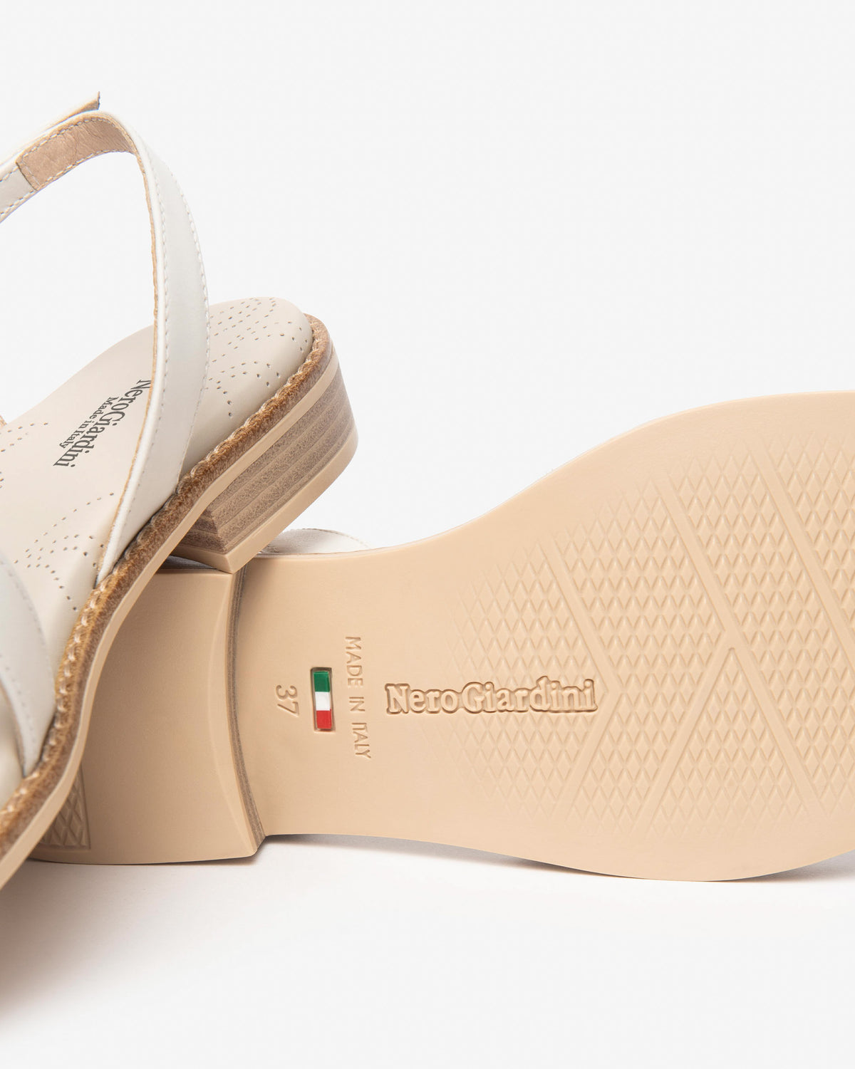 NERO GIARDINI Donna Sandali bassi E513418D Bianco/Beige