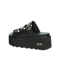 Cult Donna Ciabatte con zeppa CLW447300 Nero