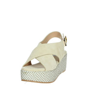 KEYS Donna Sandali con zeppa K-11082 Beige
