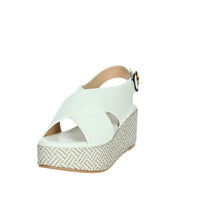 KEYS Donna Sandali con zeppa K-11082 Bianco
