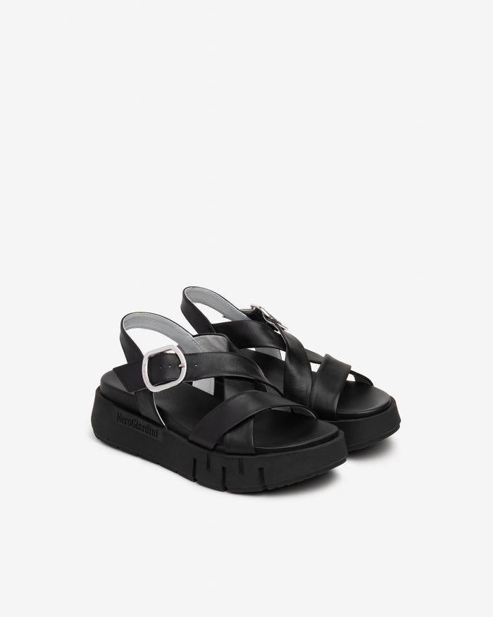 NERO GIARDINI Donna Sandali con zeppa E513696D Nero