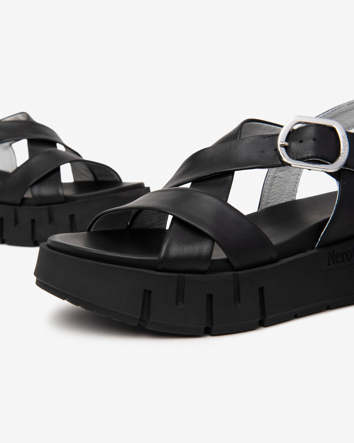NERO GIARDINI Donna Sandali con zeppa E513696D Nero