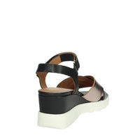 GEOX Donna Sandali con zeppa D45G0C 043CF Nero/Oro