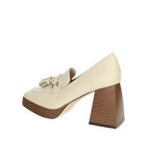 MENBUR Donna Mocassino tacco 24461 Beige