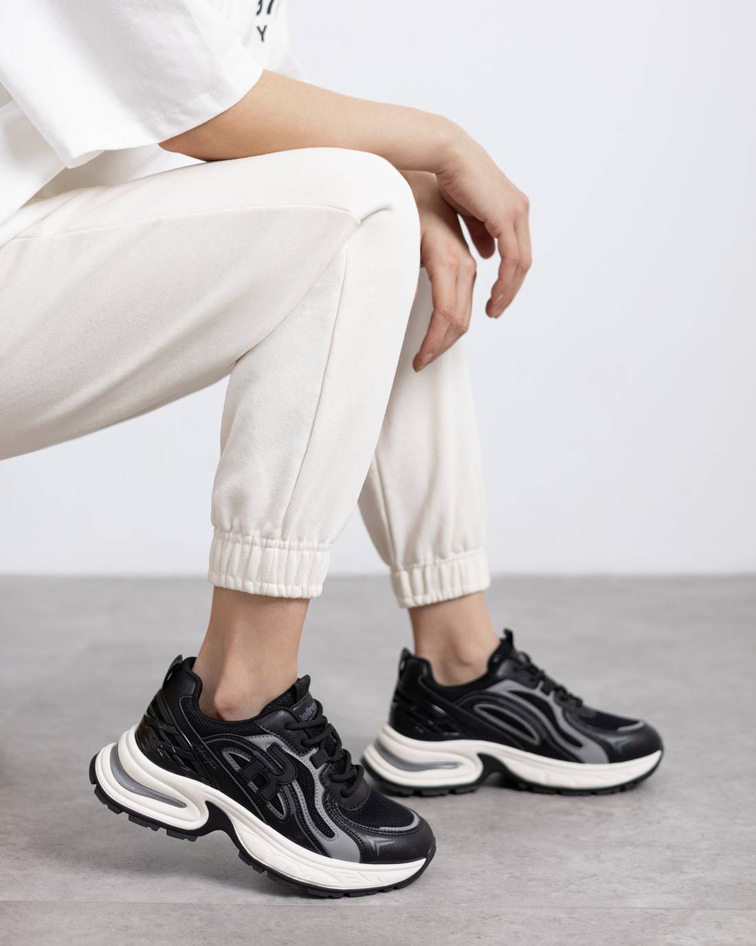 REFRESH Donna Sneakers bassa 173052 Nero