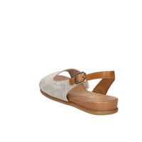 Jana Damen Flacher Sandale 8-28160-42 Gold