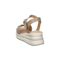 Donna Serena Women Wedge Sandal 1H5996DM Taupe