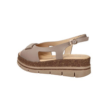 Donna Serena Women’s Wedge Sandal 825959DM Taupe