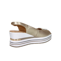 Serena Women's Wedge Sandal 156079DM Platinum