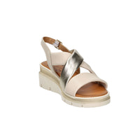 Sandalia con cuña para mujer Ariel 17147 Beige/Oro