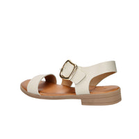Sandalia baja para mujer Ariel 17070 Beige