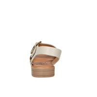 Sandalia baja para mujer Ariel 17070 Beige