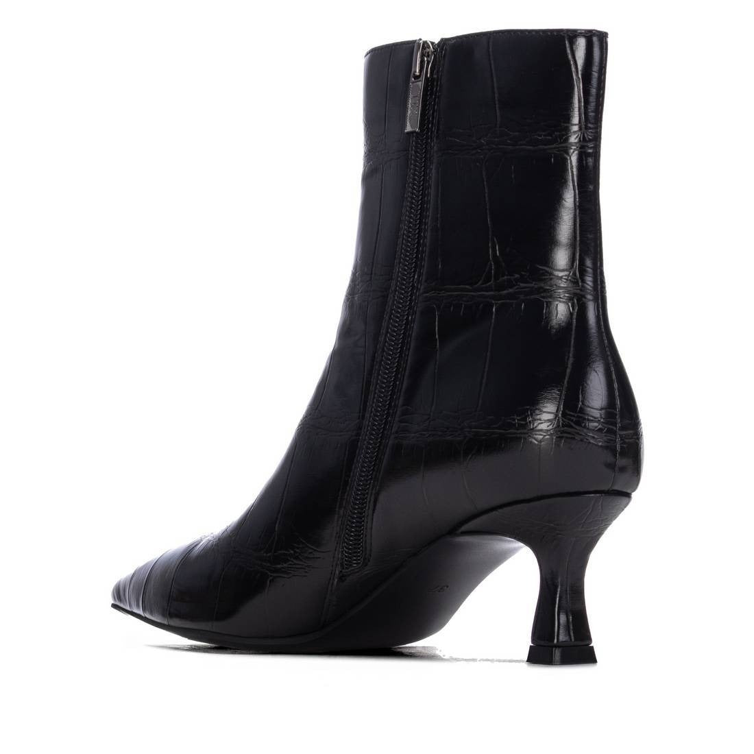 Xti Donna Stivaletti con tacco 146218 Nero