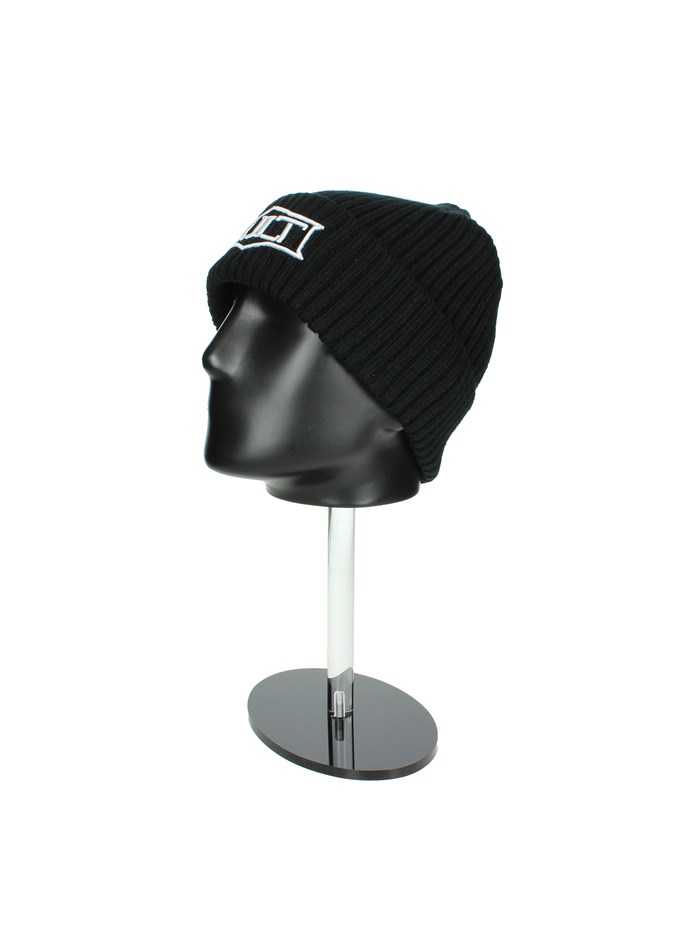 CAPPELLO A CUFFIA X97.602 NERO