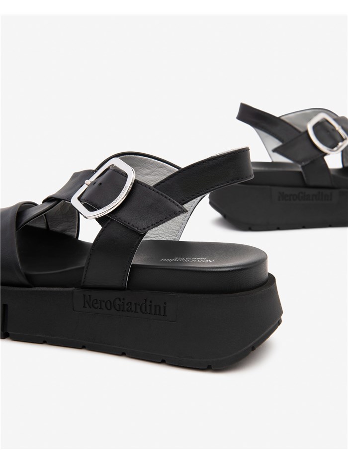 SANDALI CON ZEPPA E513696D NERO